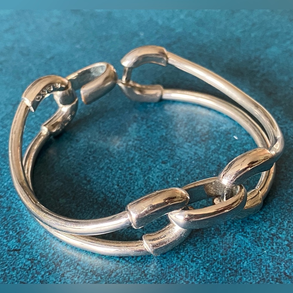 NWOT - GILES & BRO Double Cortina
Silver Bracelet